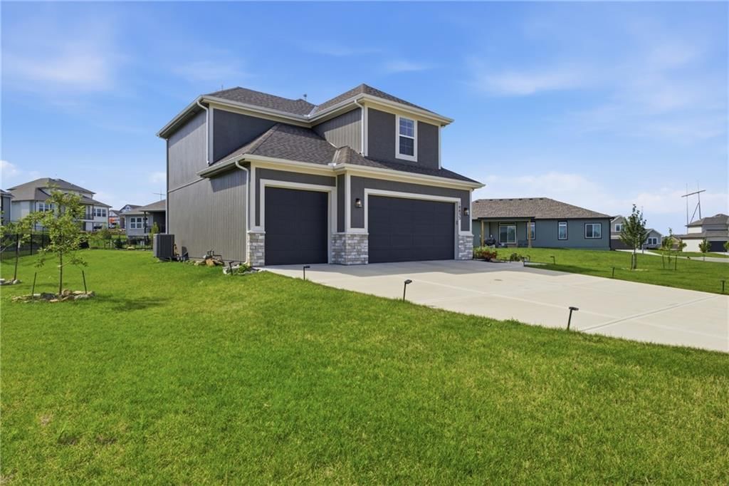18833 Bittersweet Drive — photo 11