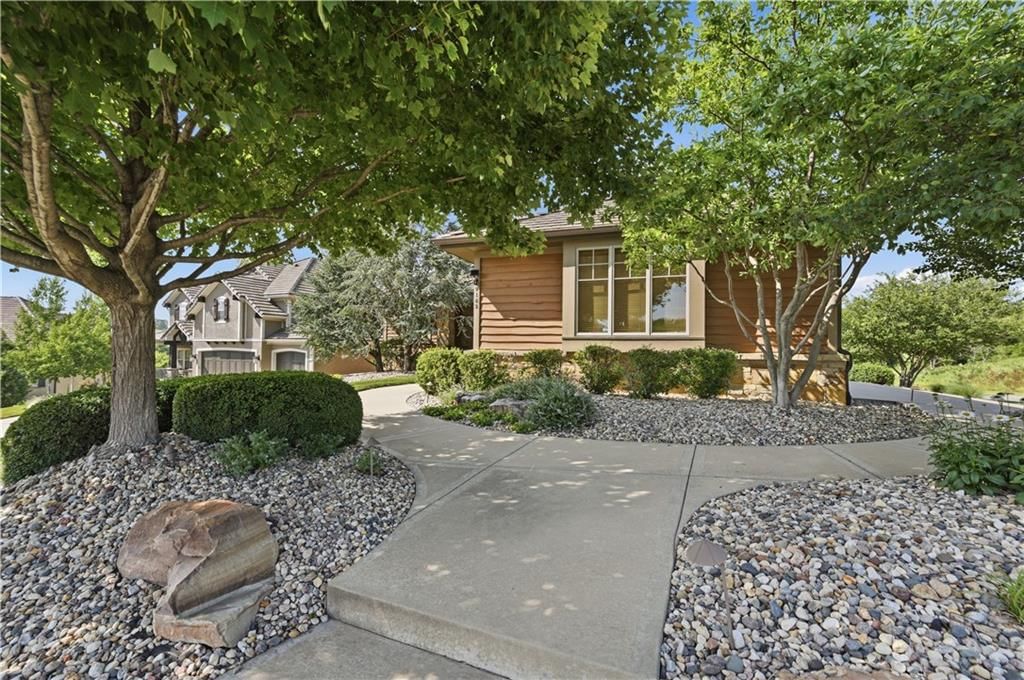 9162 COTTONWOOD CANYON Drive — photo 3