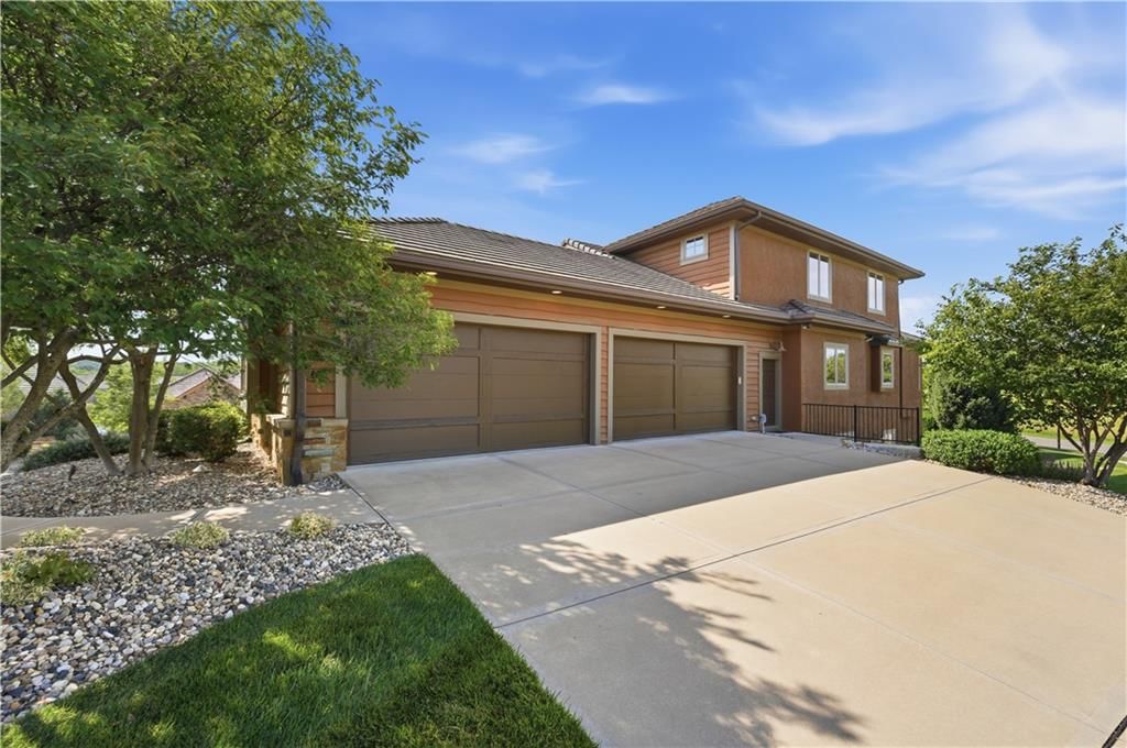 9162 COTTONWOOD CANYON Drive — photo 4