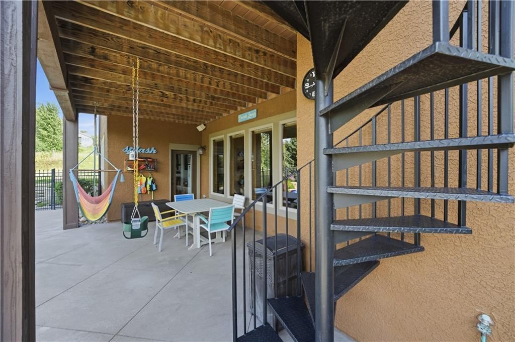 9162 COTTONWOOD CANYON Drive — photo 10