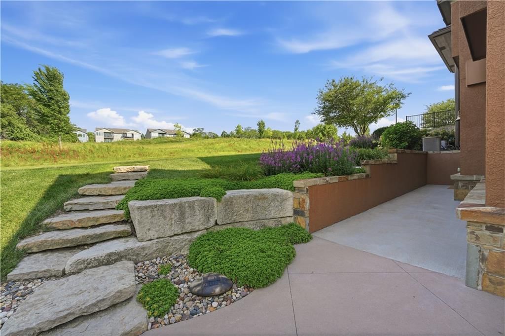 9162 COTTONWOOD CANYON Drive — photo 16