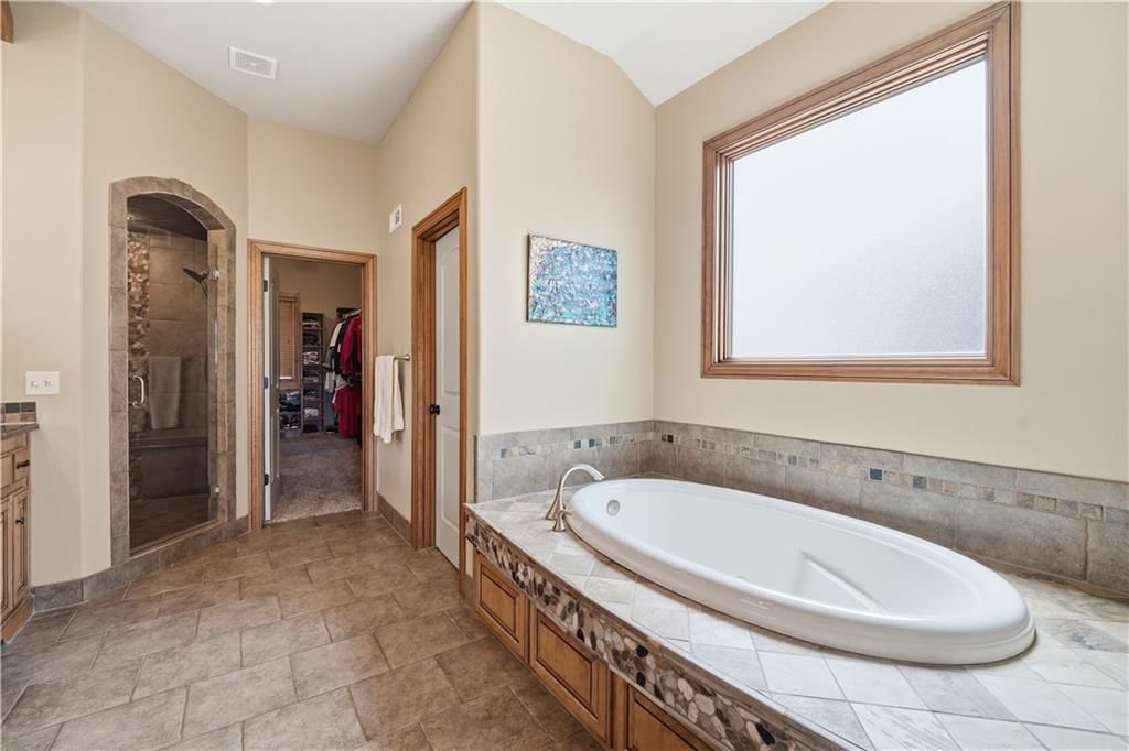 9162 COTTONWOOD CANYON Drive — photo 40