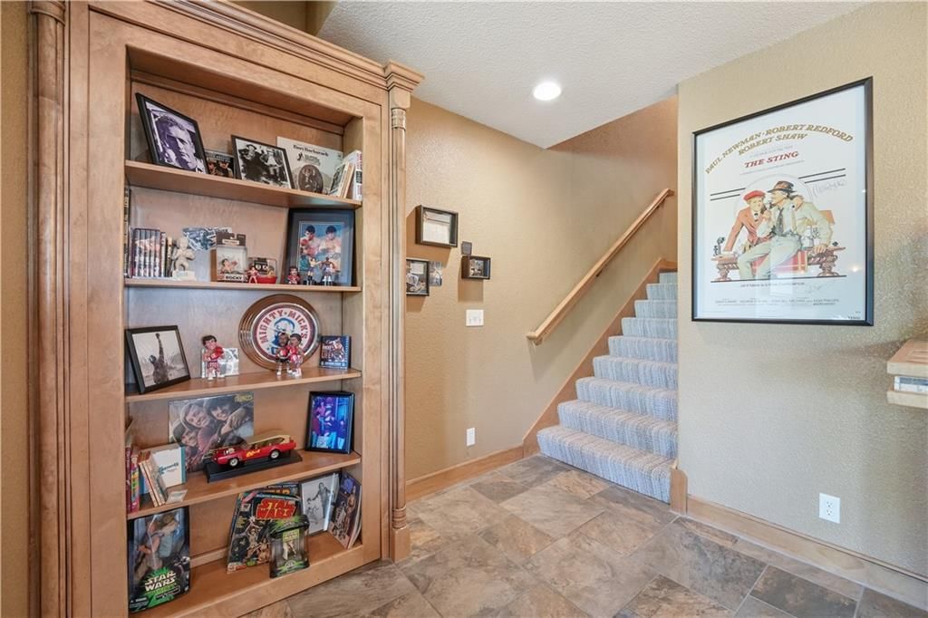 9162 COTTONWOOD CANYON Drive — photo 53