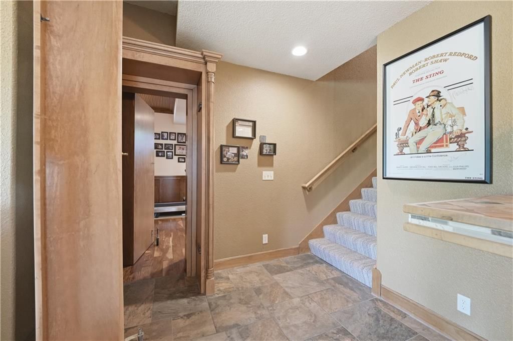 9162 COTTONWOOD CANYON Drive — photo 54