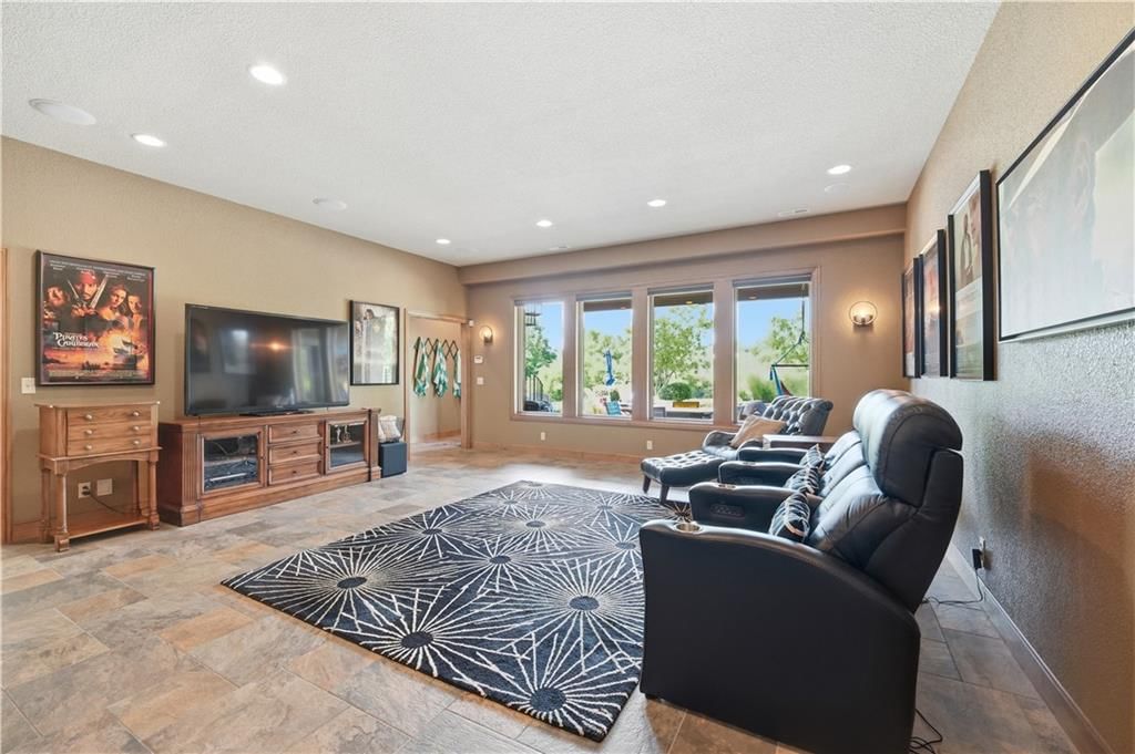 9162 COTTONWOOD CANYON Drive — photo 55