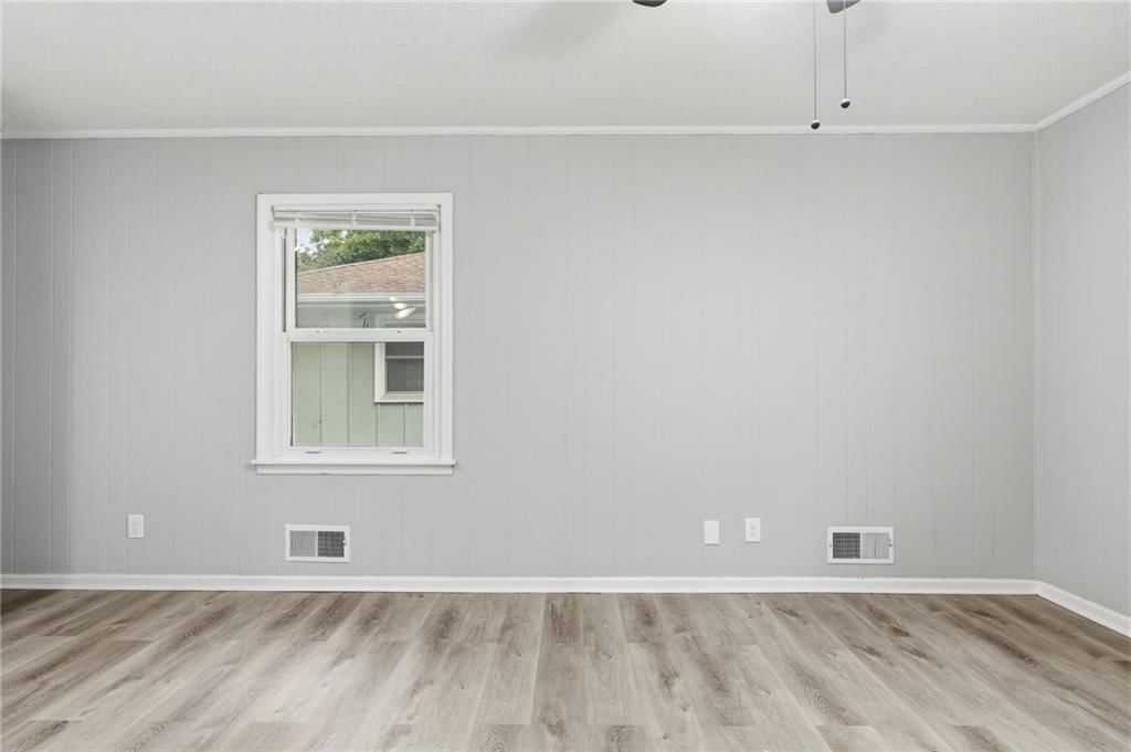11016 Herrick Avenue — photo 13