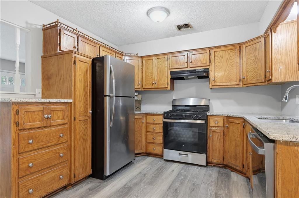 11016 Herrick Avenue — photo 19