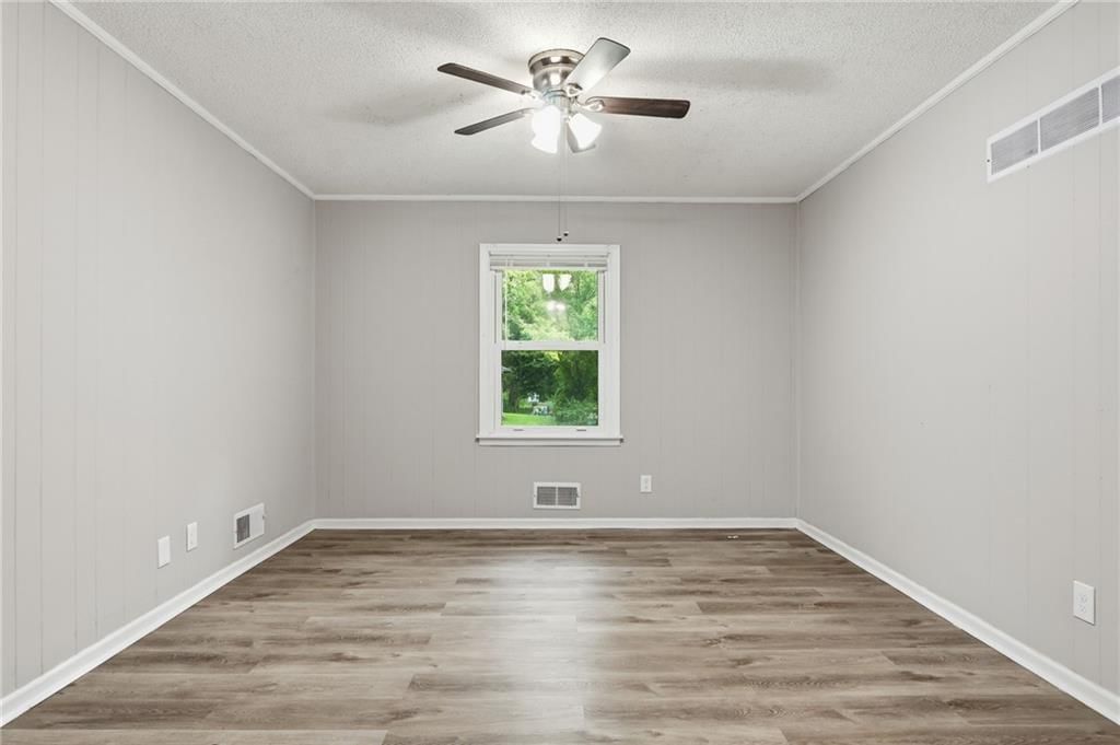 11016 Herrick Avenue — photo 23
