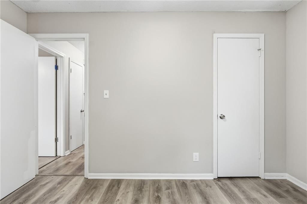 11016 Herrick Avenue — photo 24