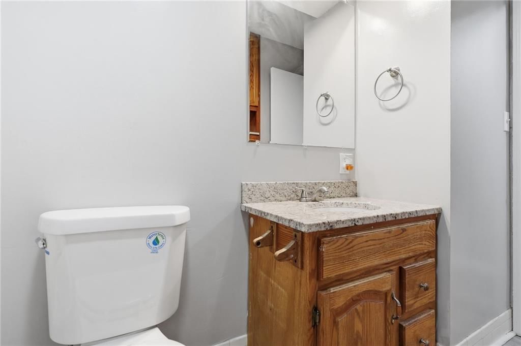 11016 Herrick Avenue — photo 33