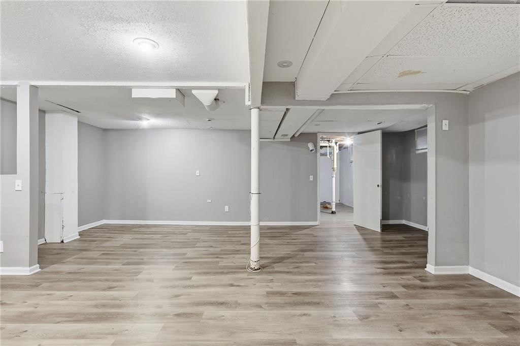 11016 Herrick Avenue — photo 36