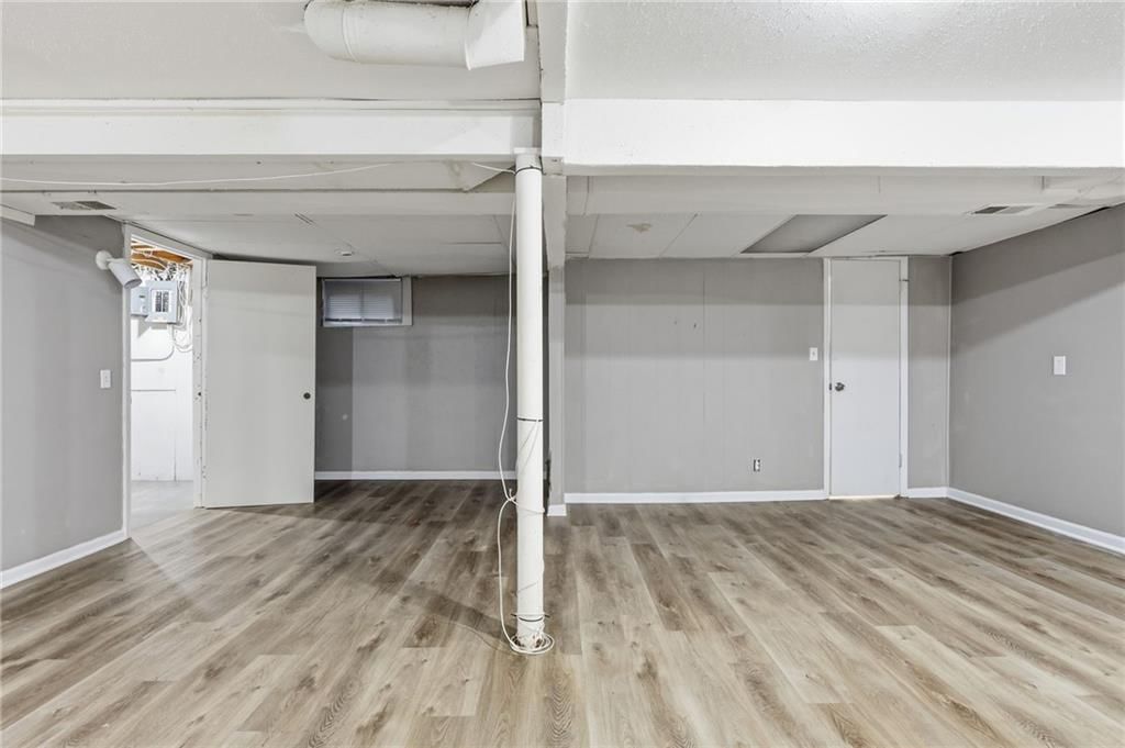 11016 Herrick Avenue — photo 37