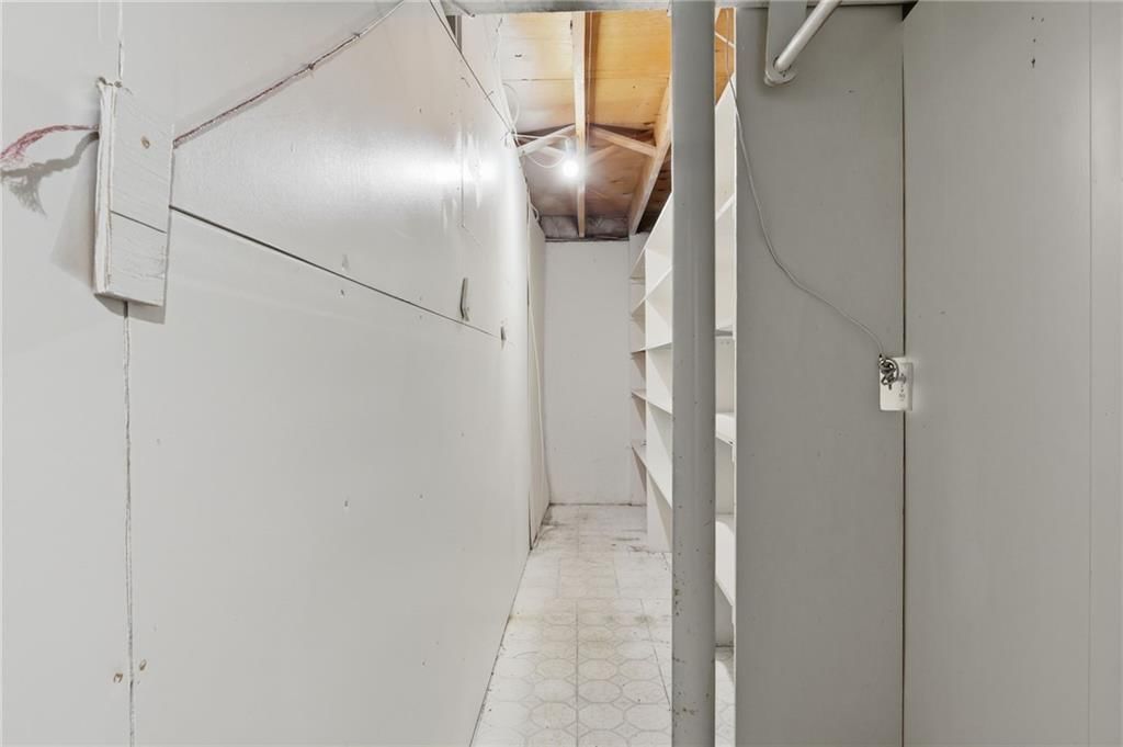 11016 Herrick Avenue — photo 38
