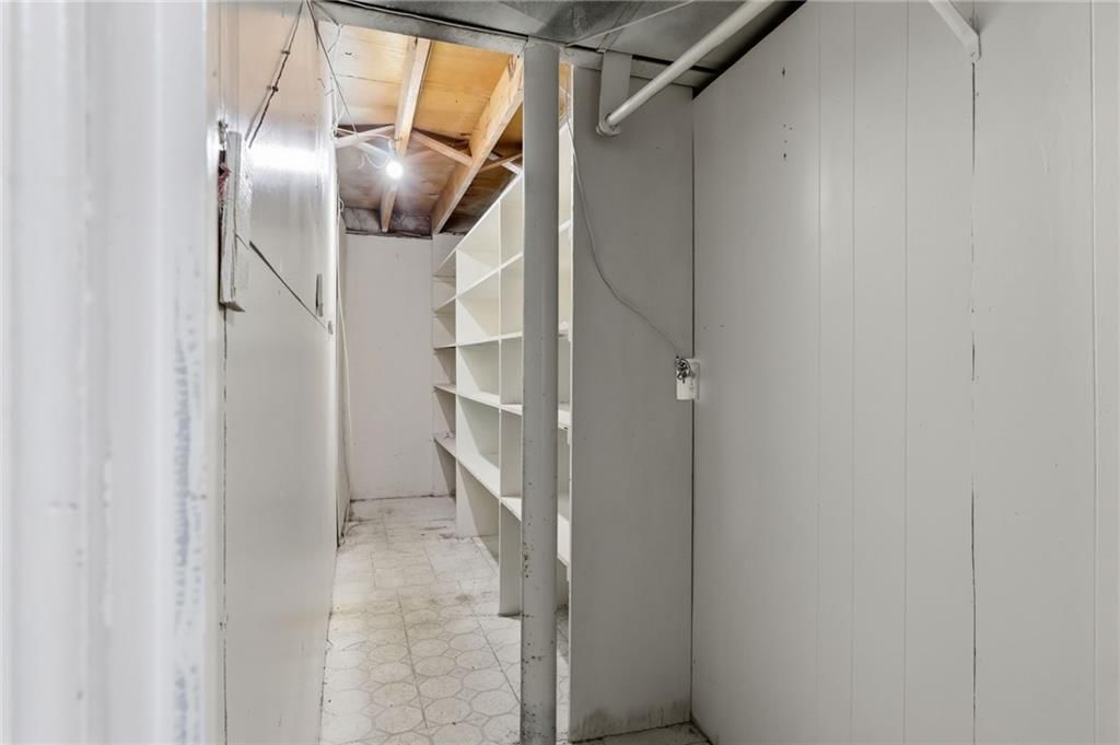 11016 Herrick Avenue — photo 39