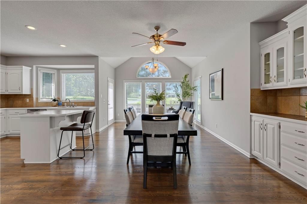 23525 W 74th Terrace — photo 10