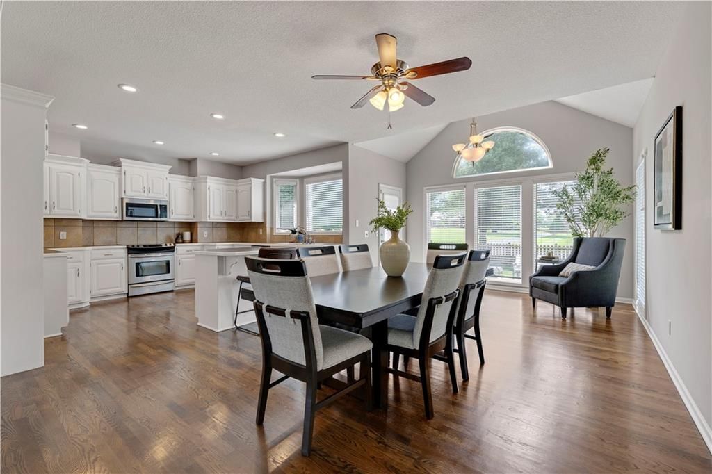 23525 W 74th Terrace — photo 12