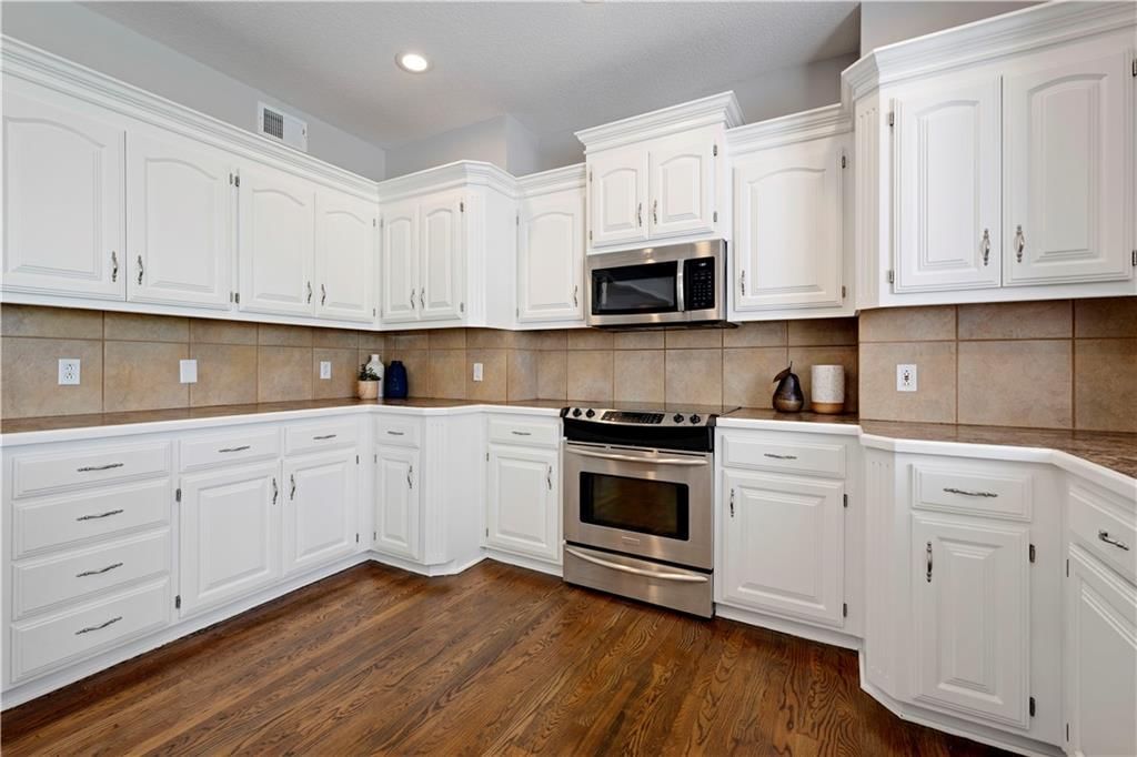 23525 W 74th Terrace — photo 16