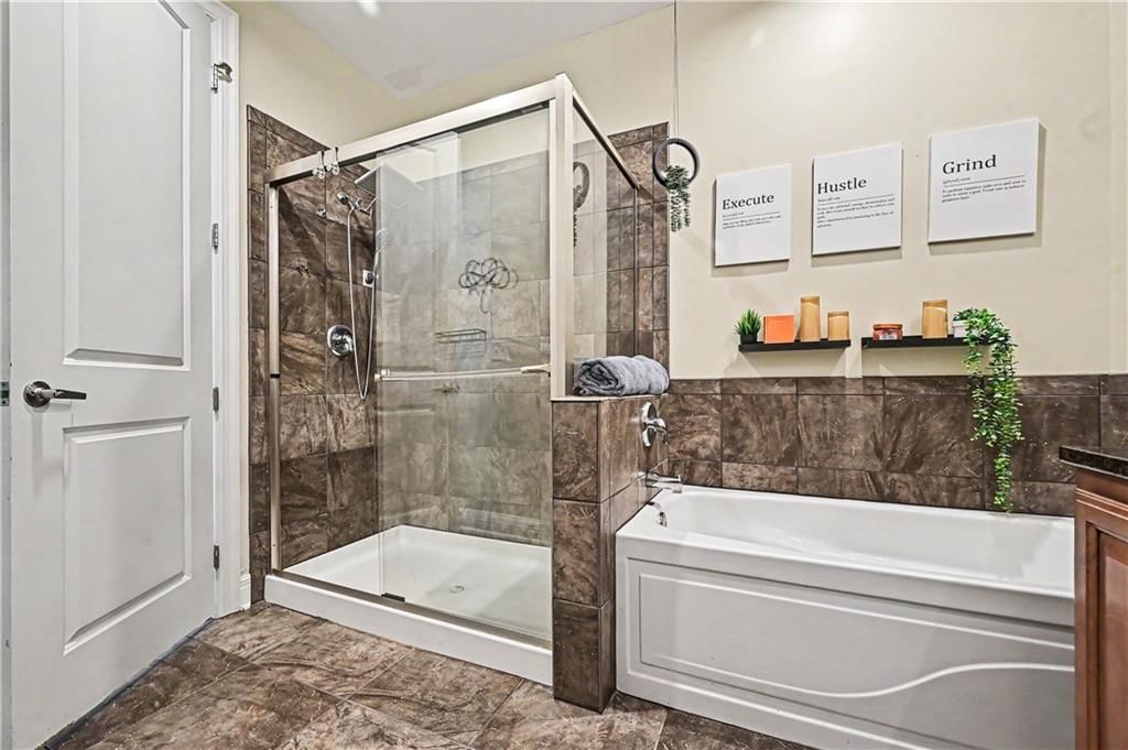 1101 Walnut Street — photo 26