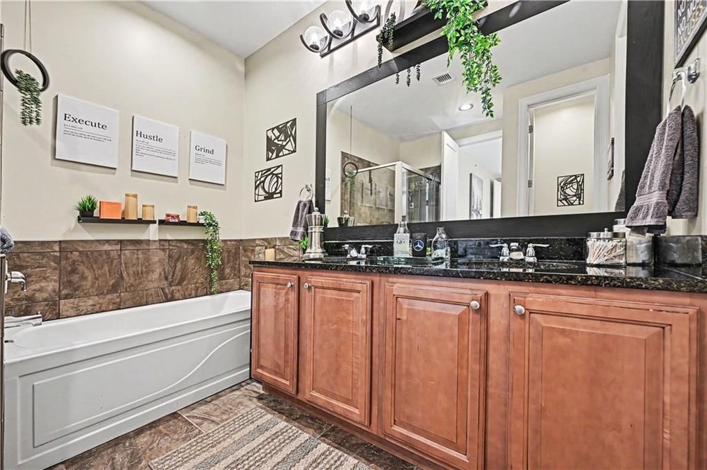 1101 Walnut Street — photo 27
