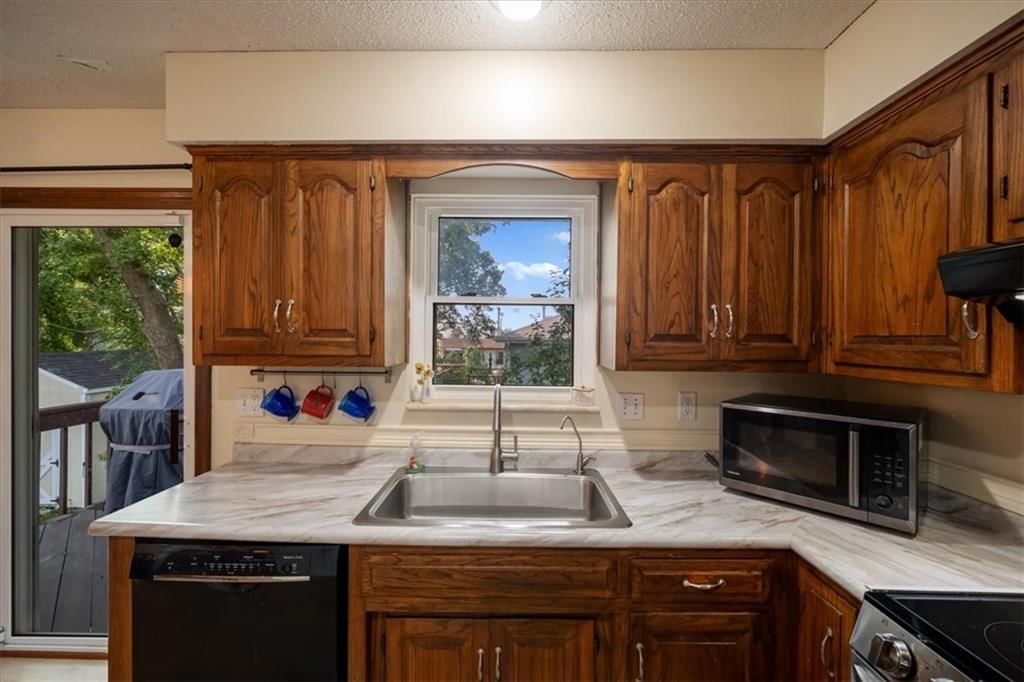 14215 W 94th Terrace — photo 11