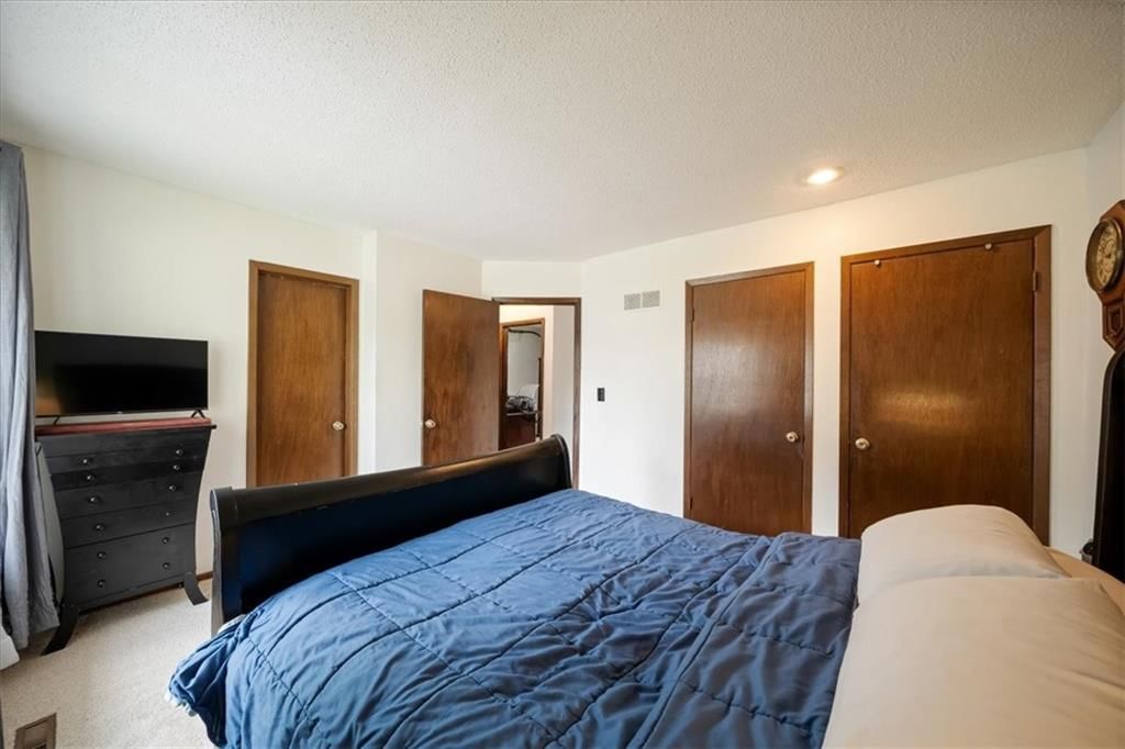 14215 W 94th Terrace — photo 15
