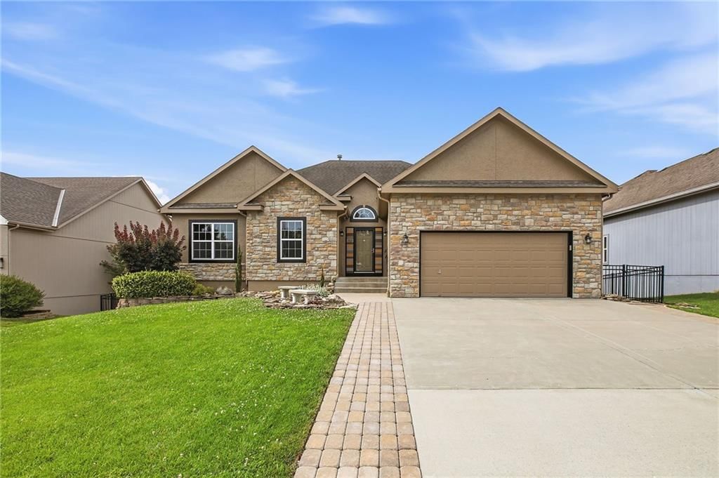 1821 E 128th Street, Kansas City, MO