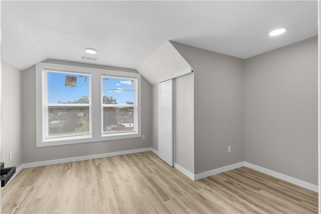 3912 Broadway Boulevard — photo 24