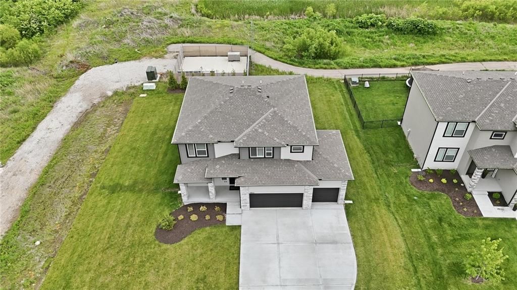 500 SW Chavis Drive — photo 3