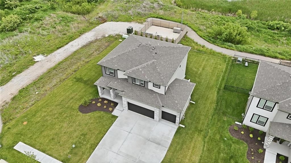 500 SW Chavis Drive — photo 4