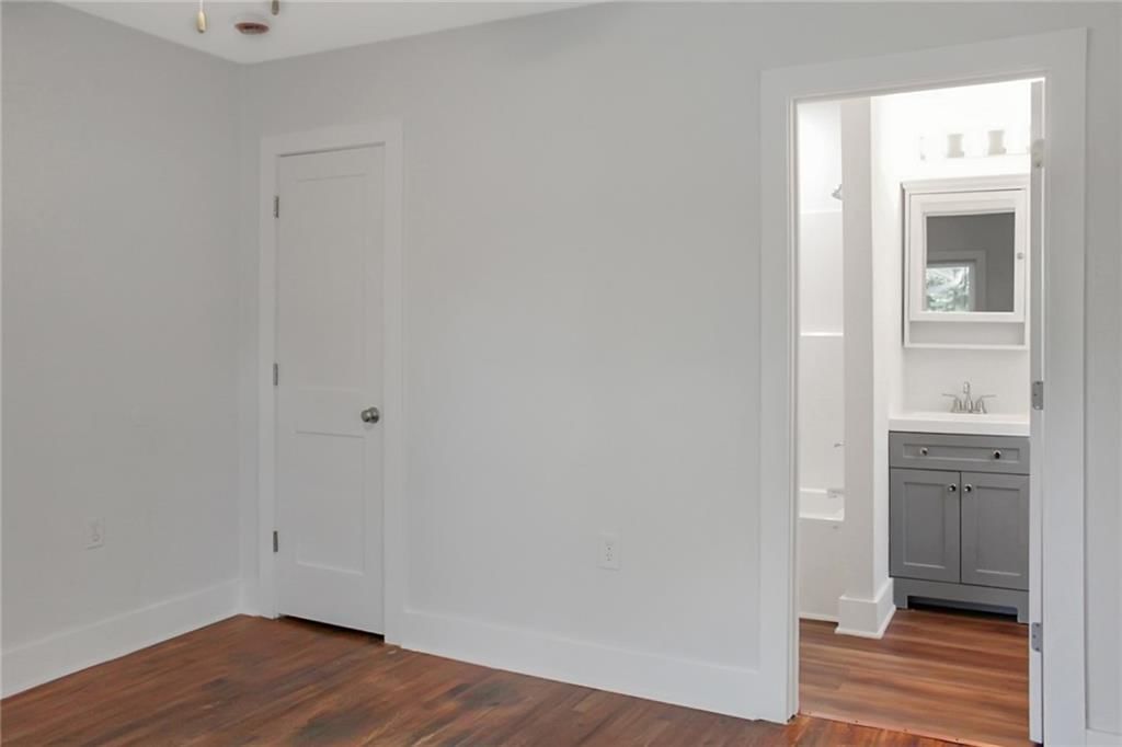 505 W Broadway Street — photo 6