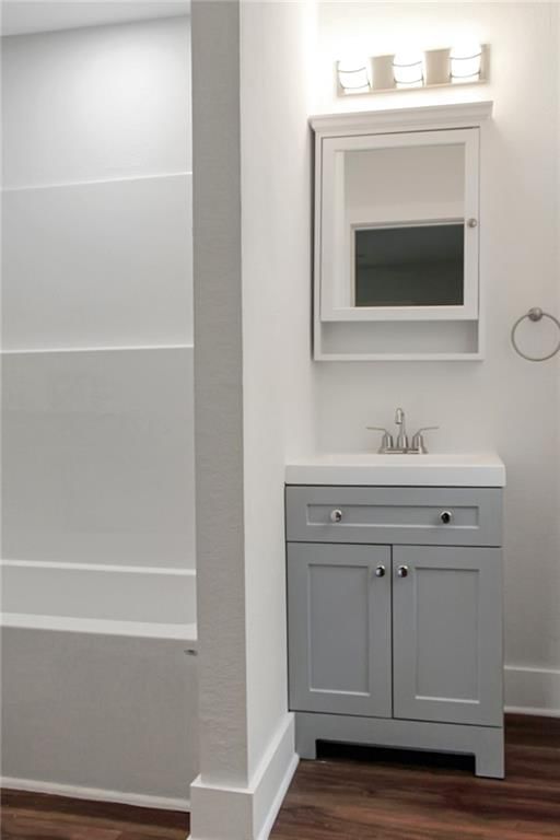 505 W Broadway Street — photo 7