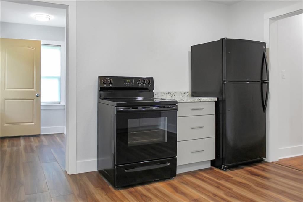 505 W Broadway Street — photo 11