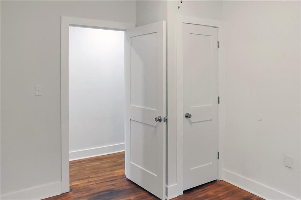 505 W Broadway Street — photo 13