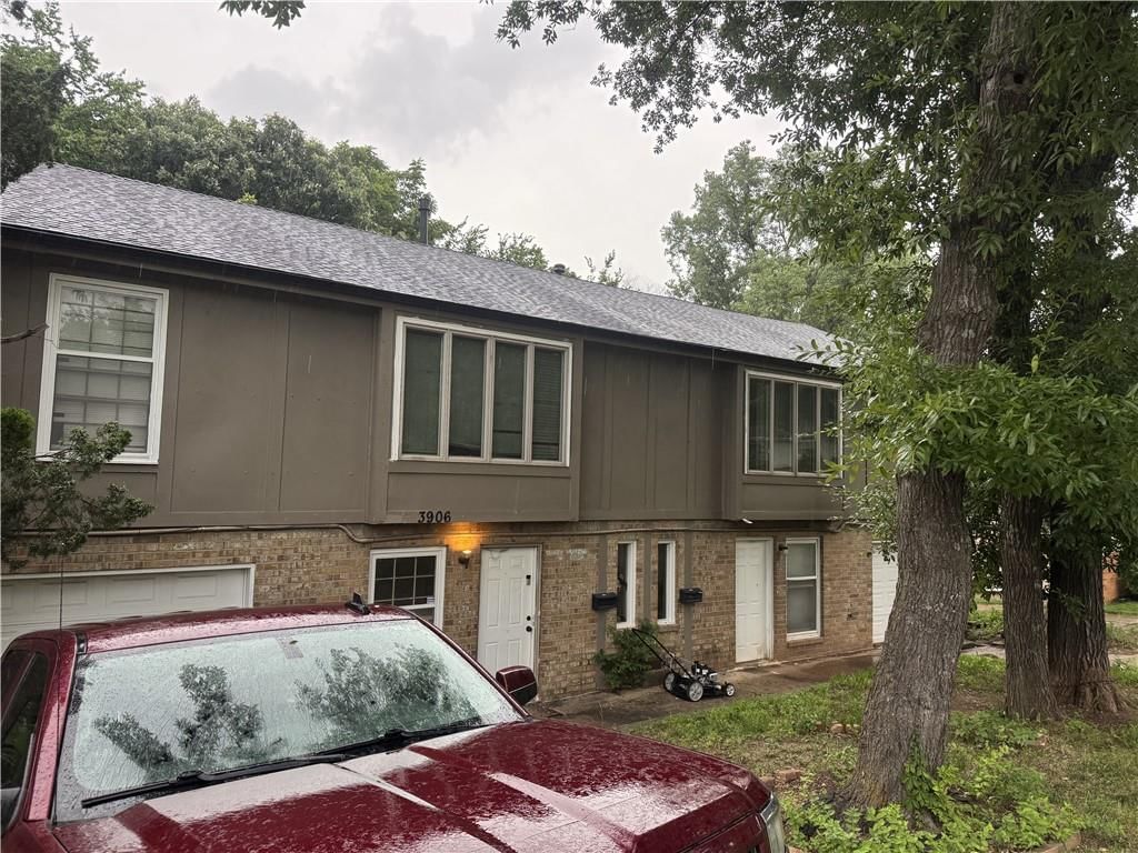 3906 E 123 Terrace — photo 2
