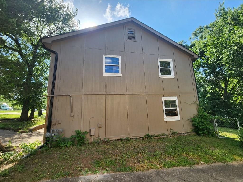 3906 E 123 Terrace — photo 5