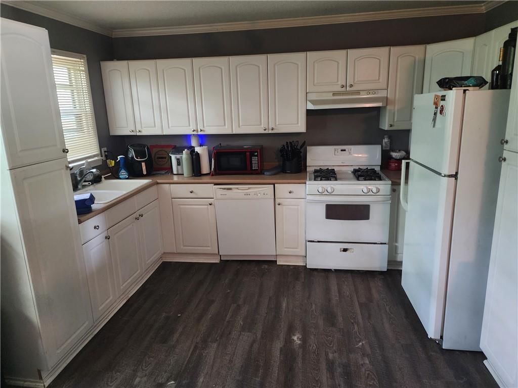 3906 E 123 Terrace — photo 8