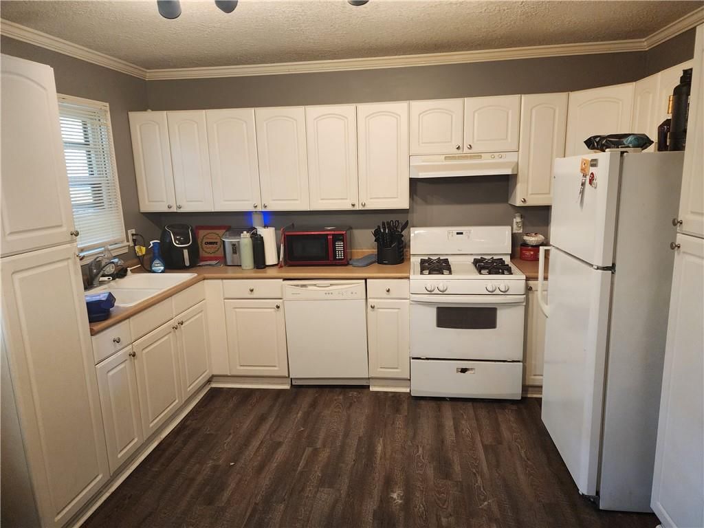 3906 E 123 Terrace — photo 9