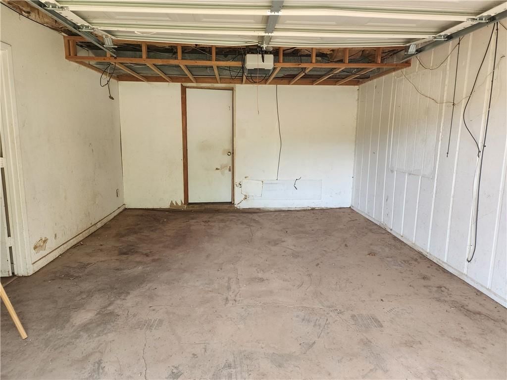 3906 E 123 Terrace — photo 32