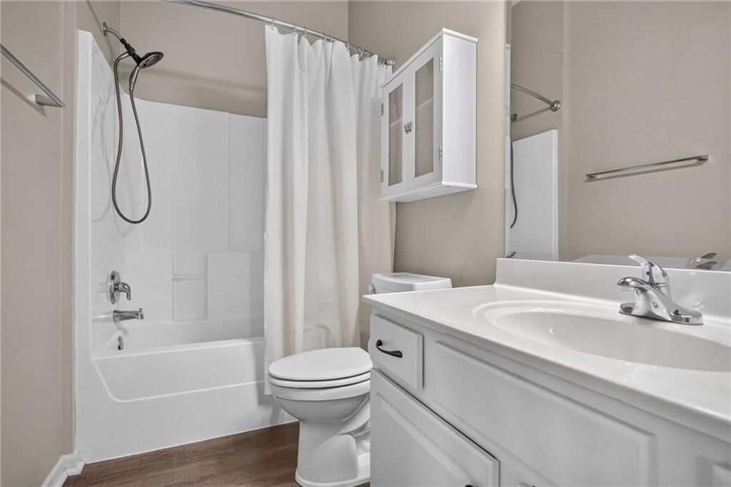 2250 Lake Pointe Drive — photo 22