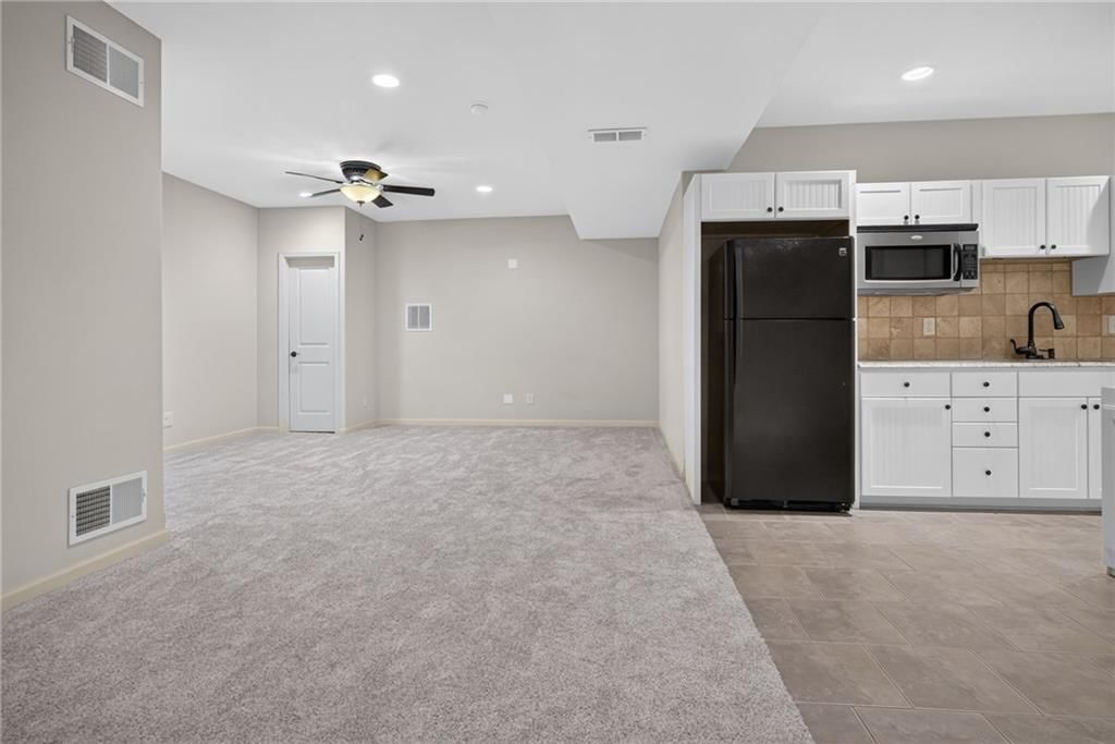 2250 Lake Pointe Drive — photo 35