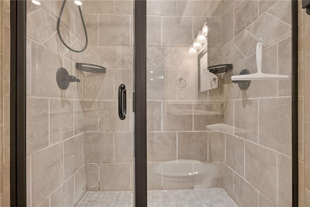 2250 Lake Pointe Drive — photo 49