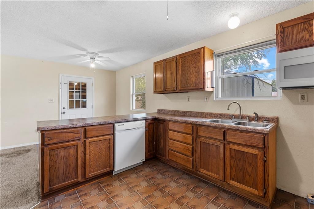 203 & 207 W Market Street — photo 19