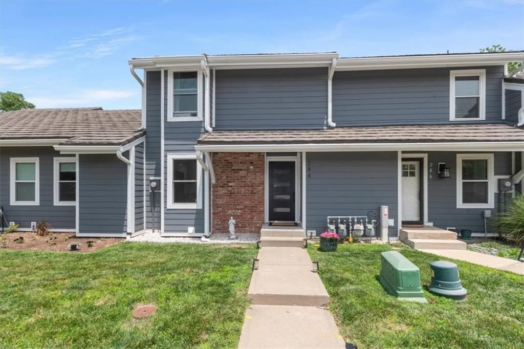 284 NE Bayview Drive — photo 2