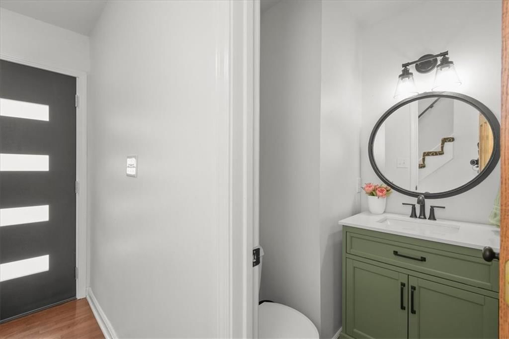 284 NE Bayview Drive — photo 13