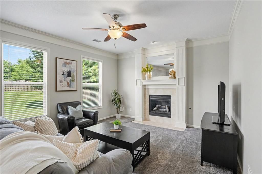 986 Wellington Way — photo 3
