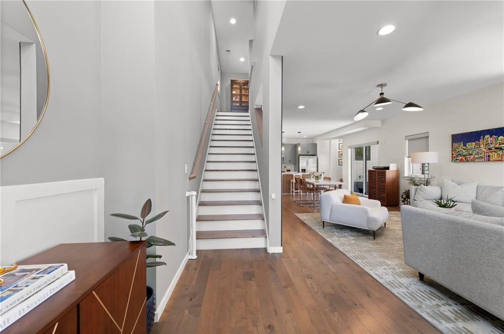 2445 Tracy Avenue — photo 4