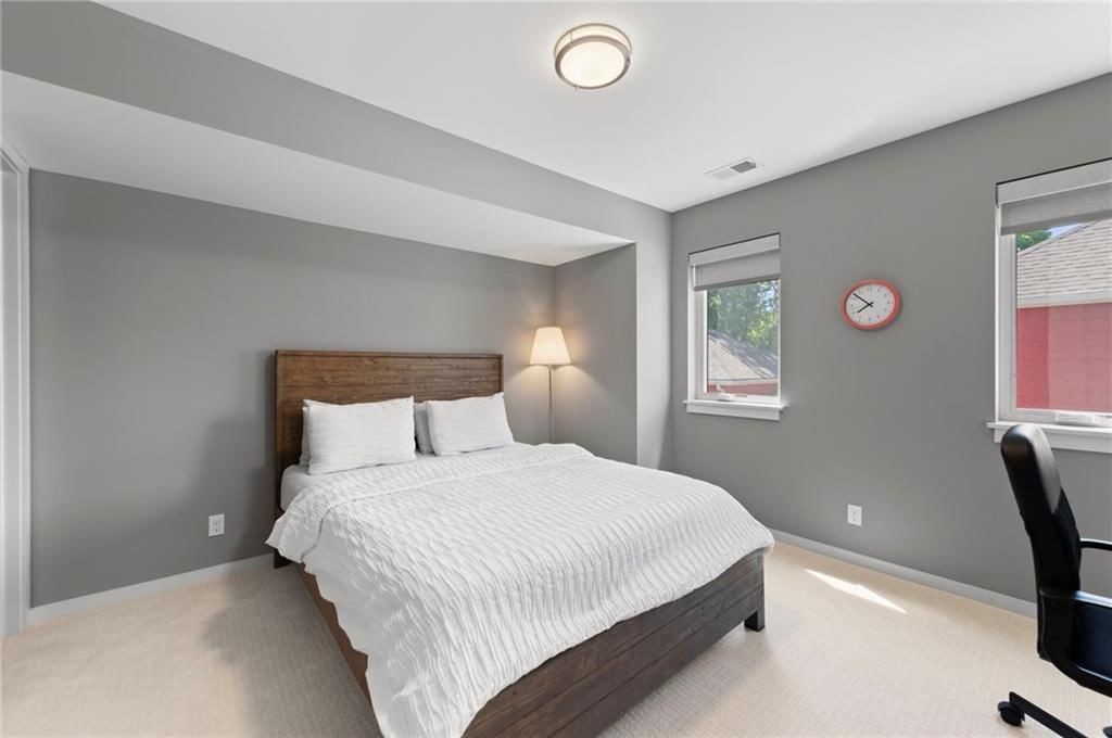 2445 Tracy Avenue — photo 18