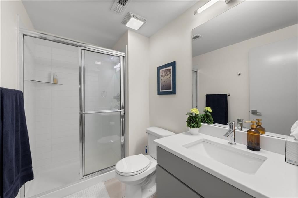 2445 Tracy Avenue — photo 25