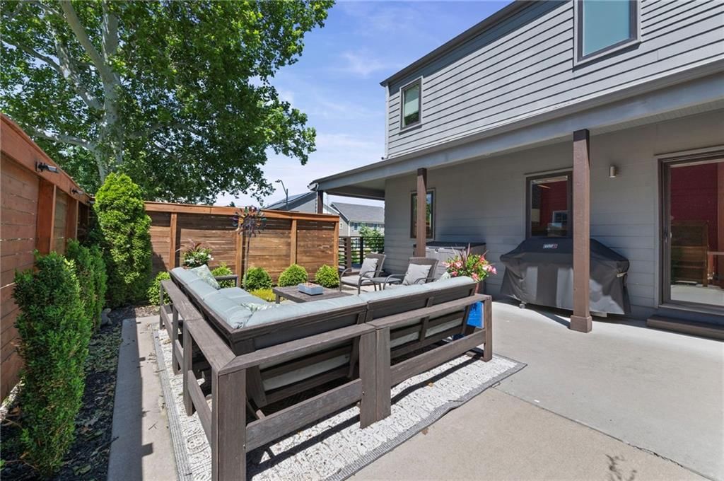 2445 Tracy Avenue — photo 30