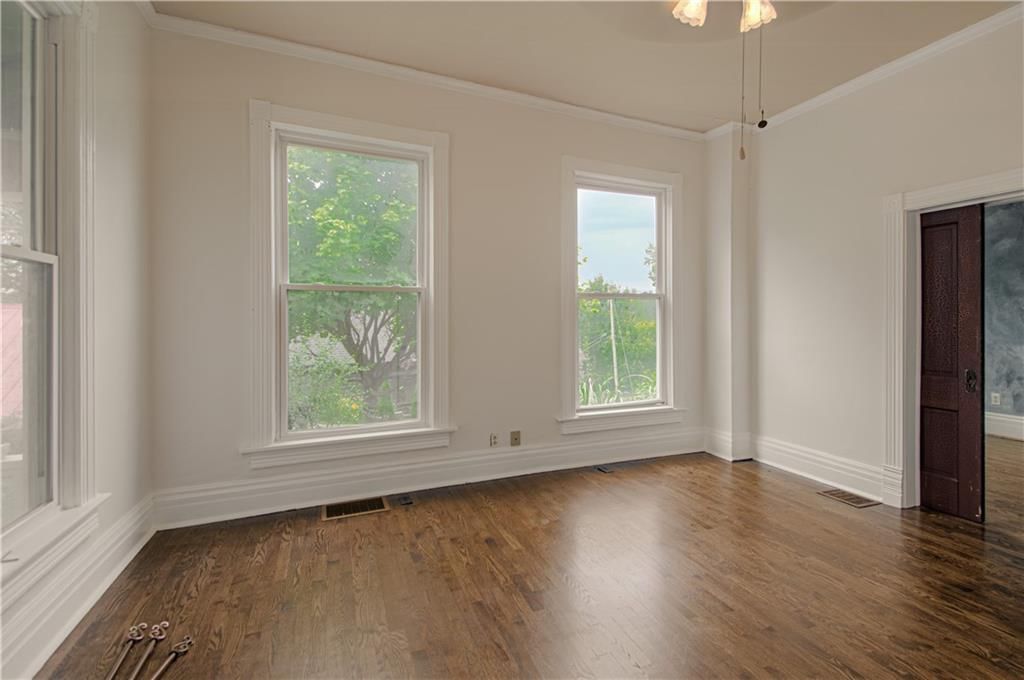 547 Main Street — photo 9
